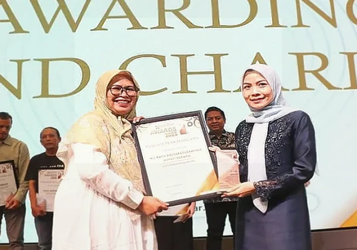 Bupati Serang Ratu Rachmatuzakiyah Raih Penghargaan Kepala Daerah Inovatif