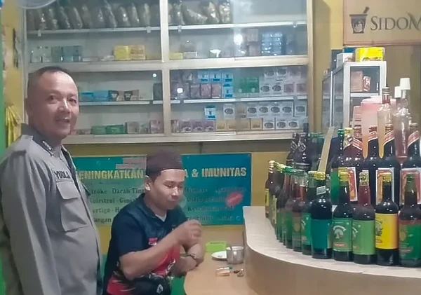 Polsek Baros Gelar Patroli KRYD, Himbau Pedagang Jamu Tak Jual Minuman Oplosan
