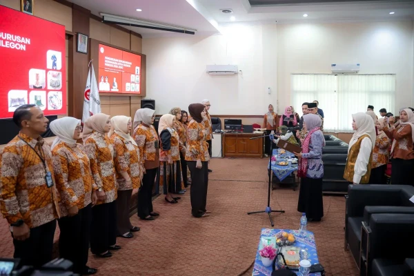 Ketua Dekranasda Banten Kukuhkan Ketua Dekranasda Kota Cilegon, Harap Dorong Kemajuan Kerajinan dan Ekonomi Kreatif