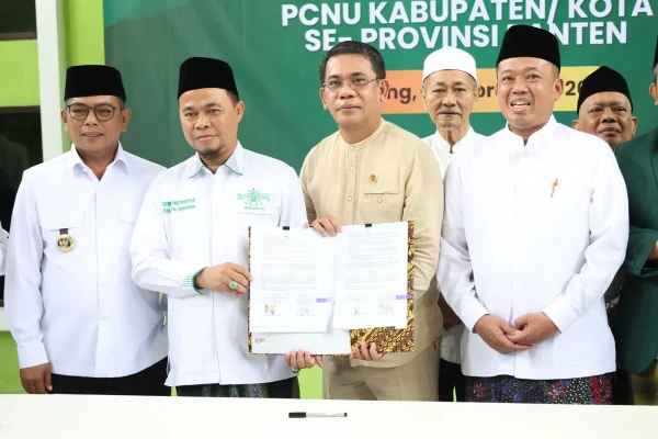 Gubernur Banten Dukung Penyerahan Sertipikat Tanah Wakaf untuk Kepastian Hukum Aset Umat