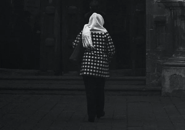 Menyikapi Kemajuan: Sebuah Refleksi tentang Esensi dan Eksistensi Kehidupan